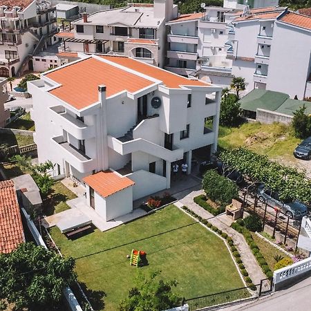 Apartments Radosevic Улцин Екстериор снимка