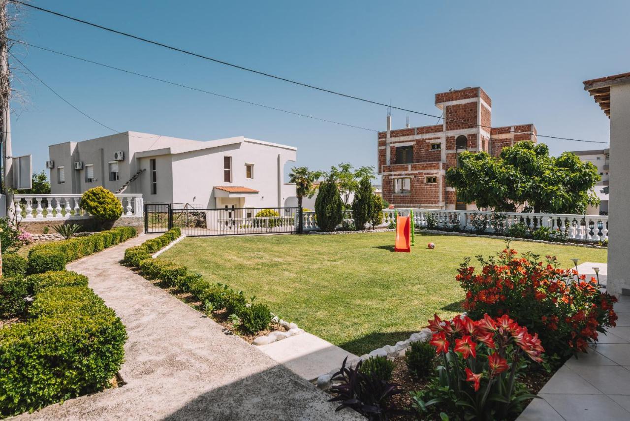 Apartments Radosevic Улцин Екстериор снимка