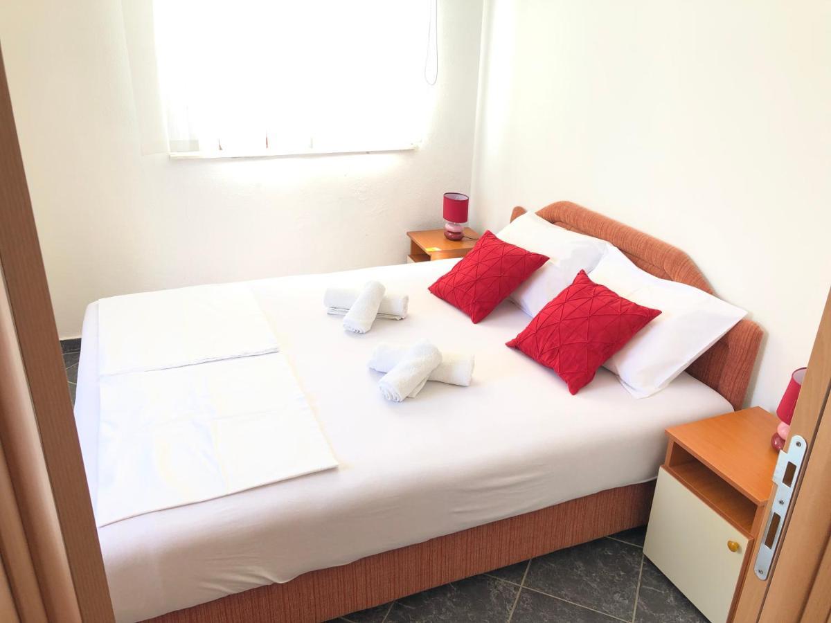 Apartments Radosevic Улцин Екстериор снимка