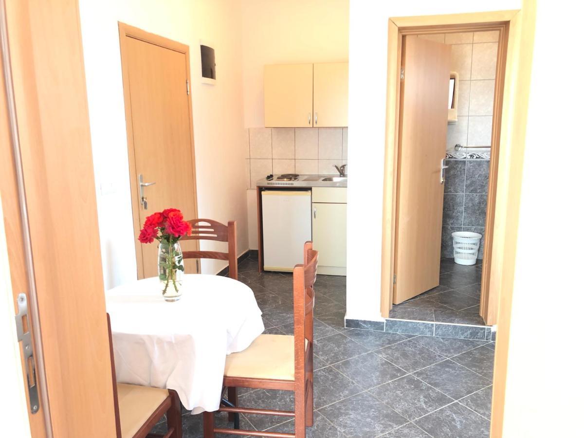 Apartments Radosevic Улцин Екстериор снимка