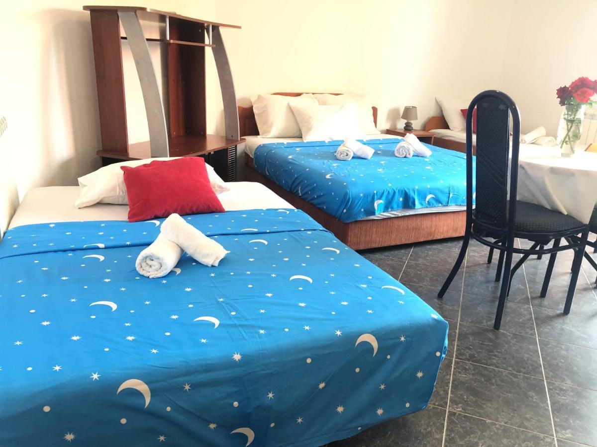Apartments Radosevic Улцин Екстериор снимка