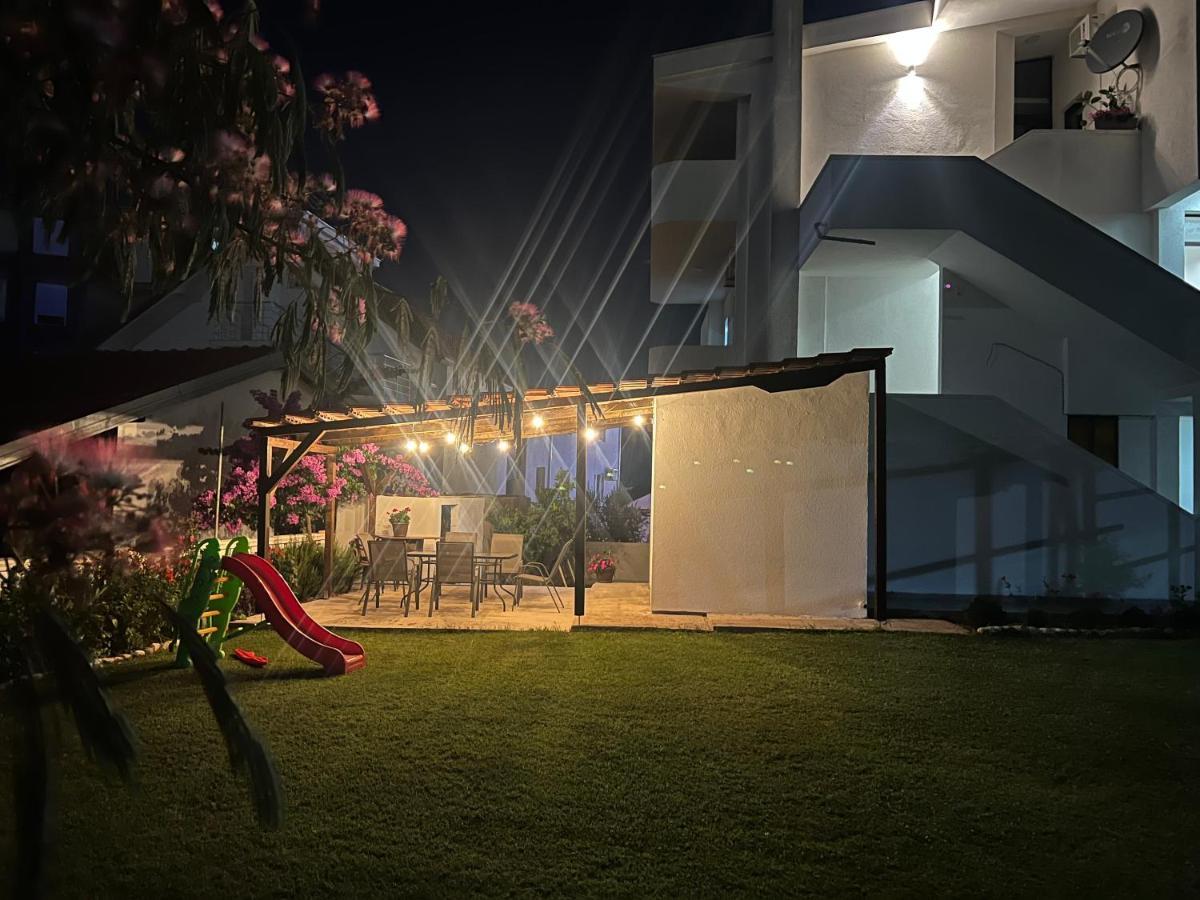 Apartments Radosevic Улцин Екстериор снимка
