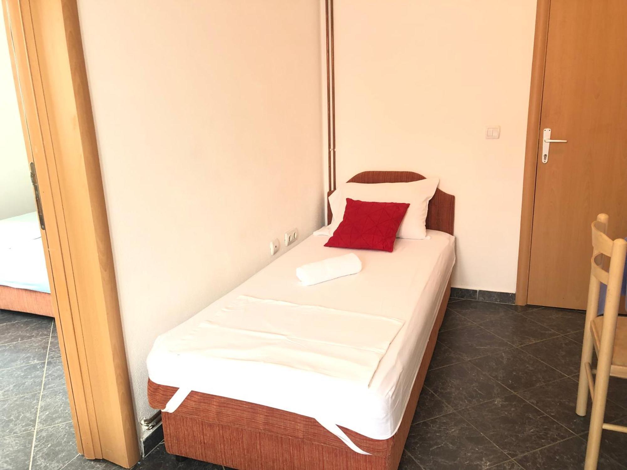 Apartments Radosevic Улцин Стая снимка